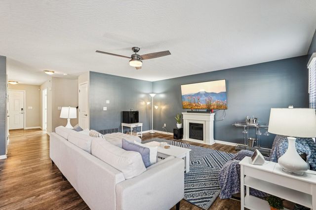 130 Cedar Creek Street, Delaware, OH 43015