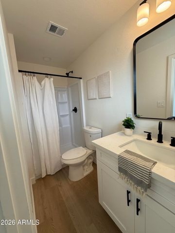 3823 W EARLL Drive, Phoenix, AZ 85019