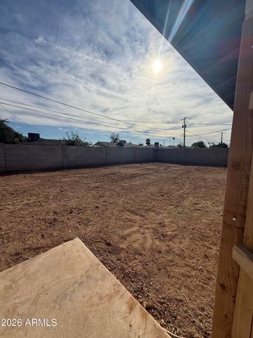 3823 W EARLL Drive, Phoenix, AZ 85019