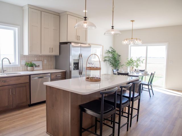 8603 61 Street S, Horace, ND 58047