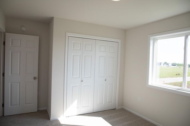 8603 61 Street S, Horace, ND 58047