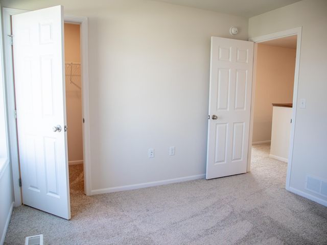 8603 61 Street S, Horace, ND 58047