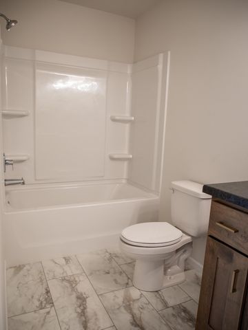 8603 61 Street S, Horace, ND 58047