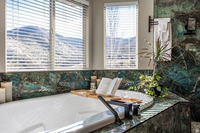 941 BEARTOOTH CIR, Draper, UT 84020