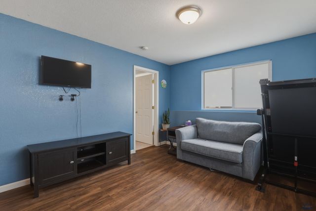 672 EARLEEN ST, Rapid City, SD 57701