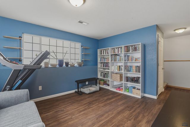 672 EARLEEN ST, Rapid City, SD 57701