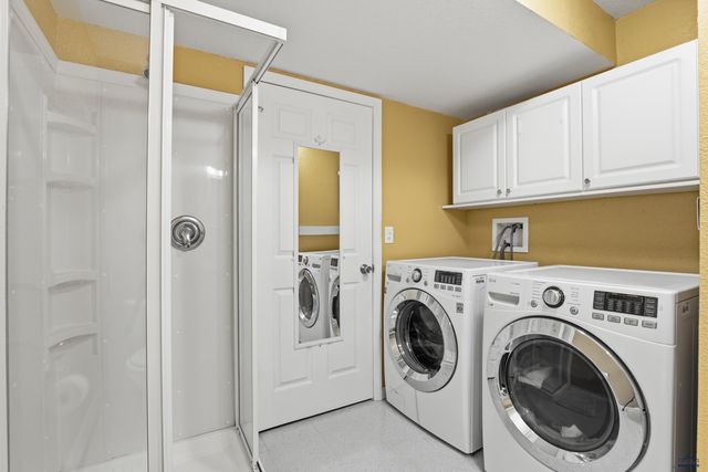 672 EARLEEN ST, Rapid City, SD 57701