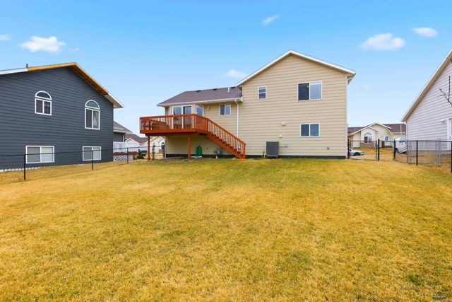 672 EARLEEN ST, Rapid City, SD 57701