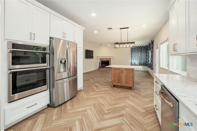 703 Ivy Court, Round Rock, TX 78681