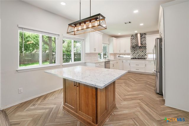 703 Ivy Court, Round Rock, TX 78681