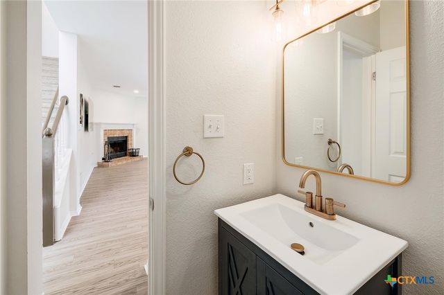 703 Ivy Court, Round Rock, TX 78681