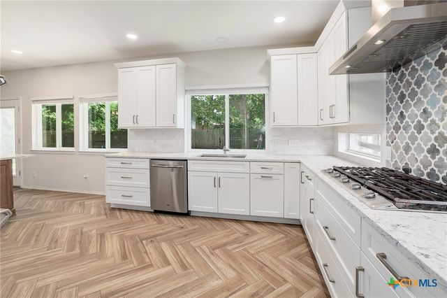 703 Ivy Court, Round Rock, TX 78681