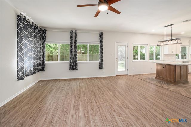 703 Ivy Court, Round Rock, TX 78681