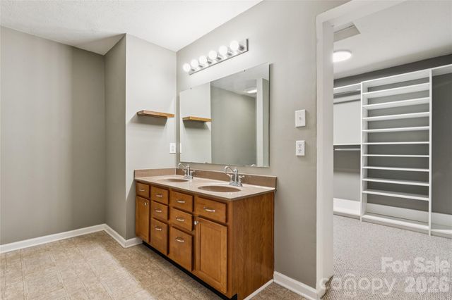5623 Hammermill Drive, Harrisburg, NC 28075