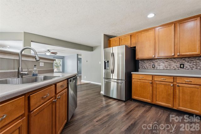 5623 Hammermill Drive, Harrisburg, NC 28075