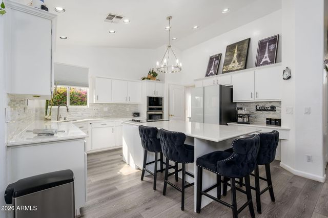 1913 W ASPEN Avenue, Gilbert, AZ 85233