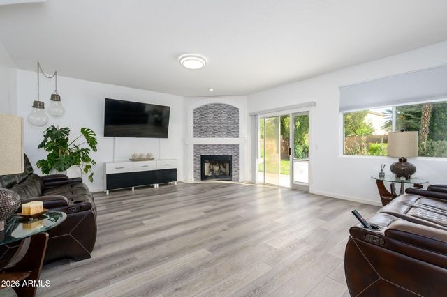 1913 W ASPEN Avenue, Gilbert, AZ 85233