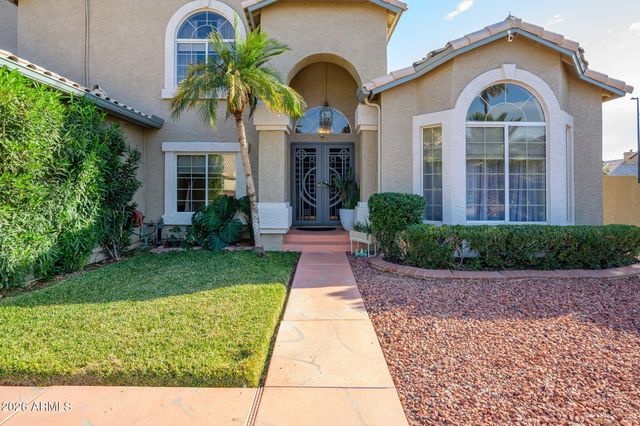 1913 W ASPEN Avenue, Gilbert, AZ 85233