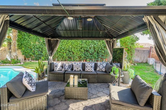 1913 W ASPEN Avenue, Gilbert, AZ 85233