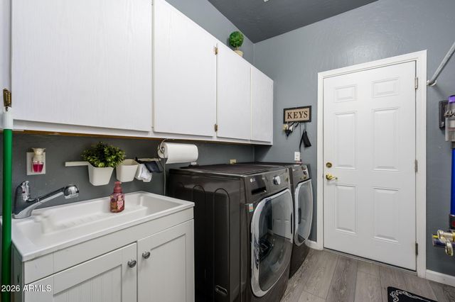 1913 W ASPEN Avenue, Gilbert, AZ 85233