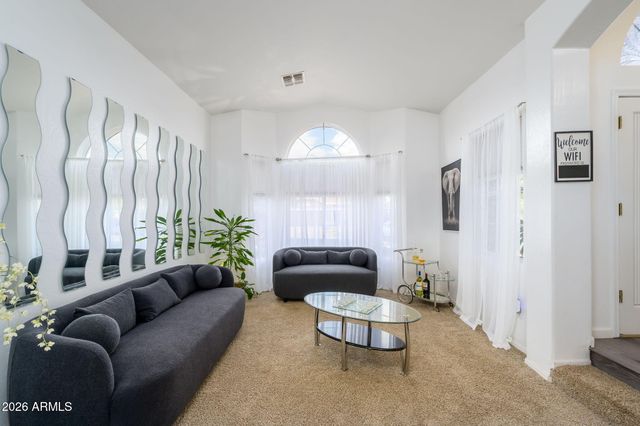 1913 W ASPEN Avenue, Gilbert, AZ 85233