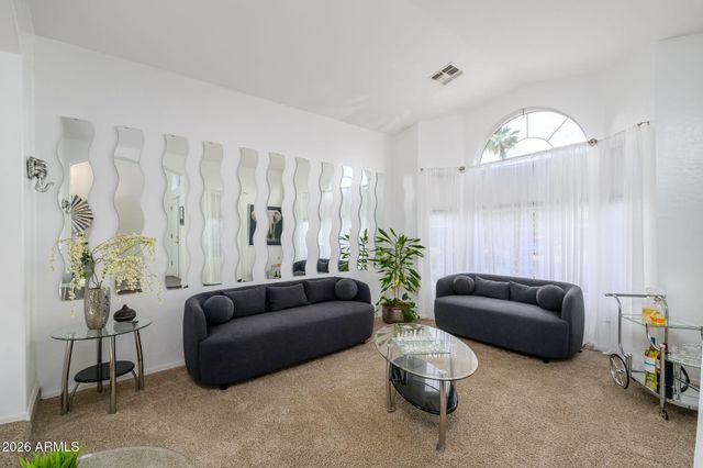 1913 W ASPEN Avenue, Gilbert, AZ 85233