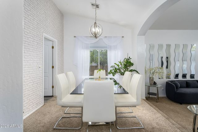 1913 W ASPEN Avenue, Gilbert, AZ 85233