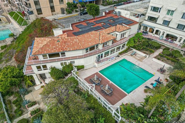 1800 E Ocean, Long Beach, CA 90802