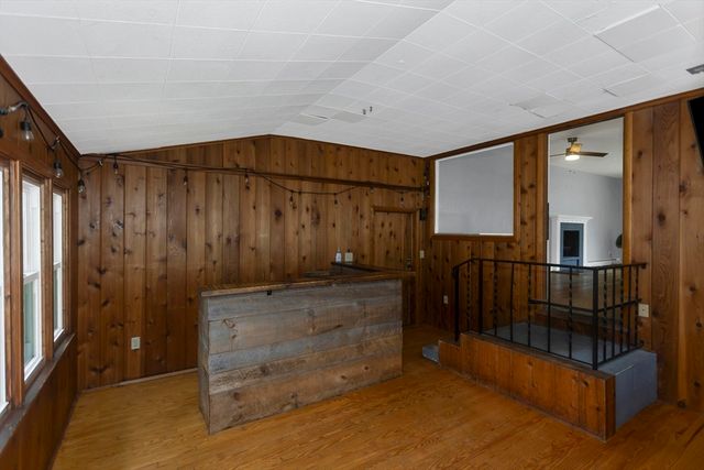 155 Old Farm Rd, Springfield, MA 01119