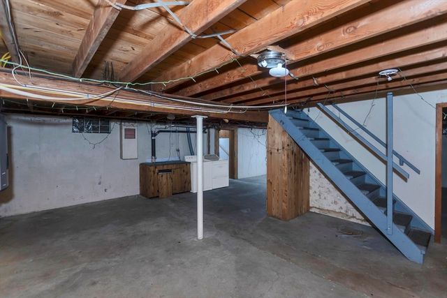155 Old Farm Rd, Springfield, MA 01119