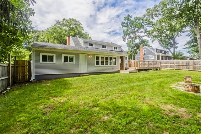 155 Old Farm Rd, Springfield, MA 01119