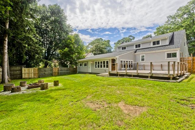 155 Old Farm Rd, Springfield, MA 01119