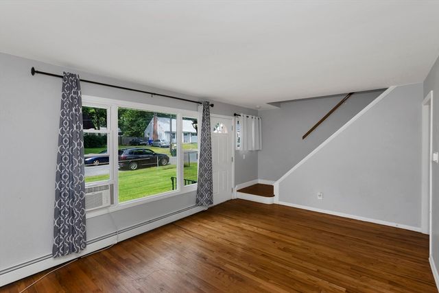 155 Old Farm Rd, Springfield, MA 01119
