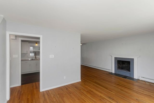 155 Old Farm Rd, Springfield, MA 01119