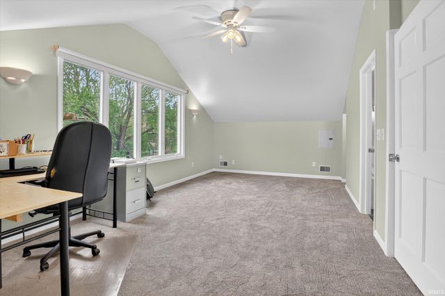 3221 W Wild Cherry Ridge, Mishawaka, IN 46544