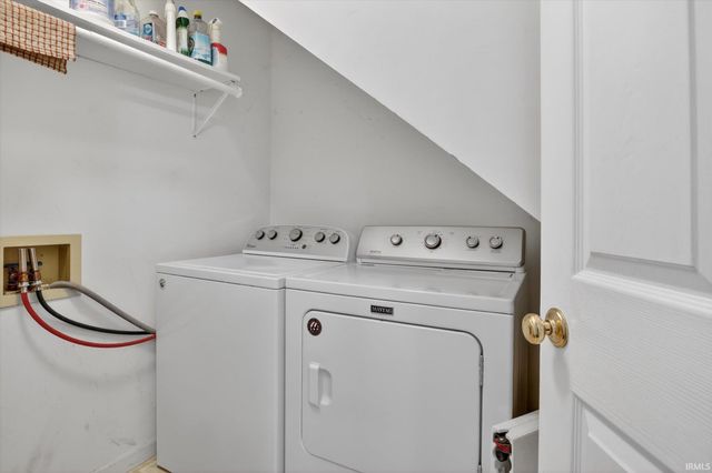 3221 W Wild Cherry Ridge, Mishawaka, IN 46544