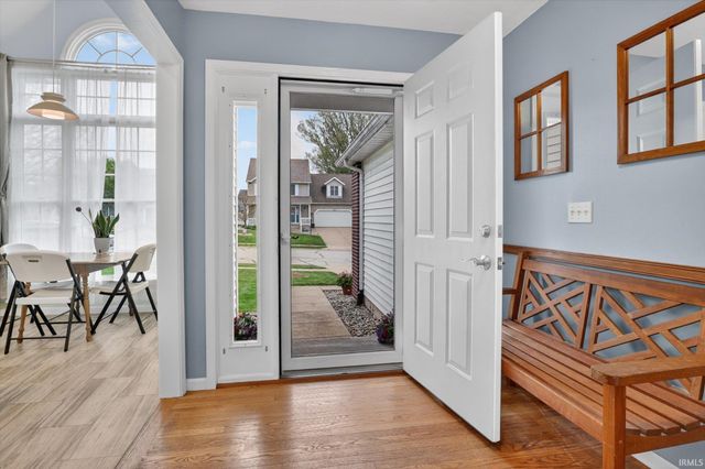 3221 W Wild Cherry Ridge, Mishawaka, IN 46544