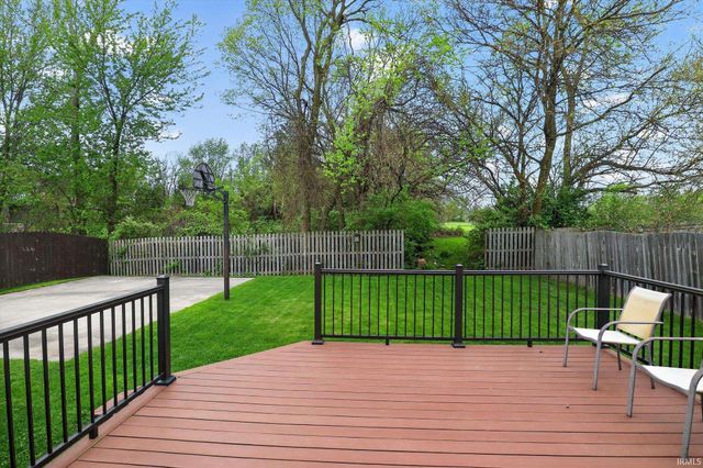 3221 W Wild Cherry Ridge, Mishawaka, IN 46544