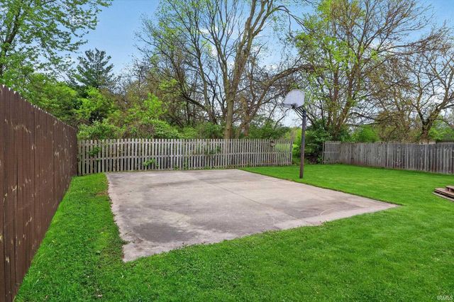 3221 W Wild Cherry Ridge, Mishawaka, IN 46544