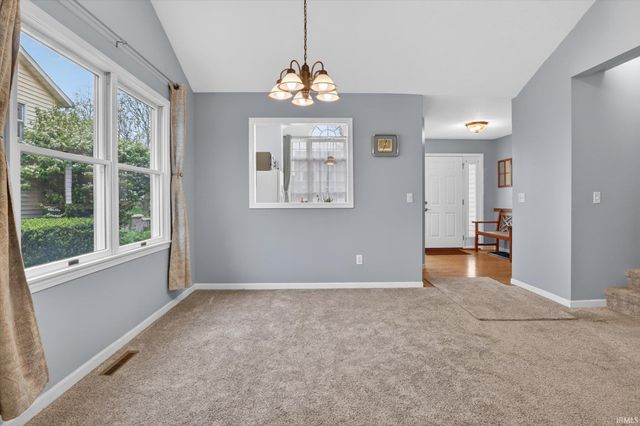 3221 W Wild Cherry Ridge, Mishawaka, IN 46544