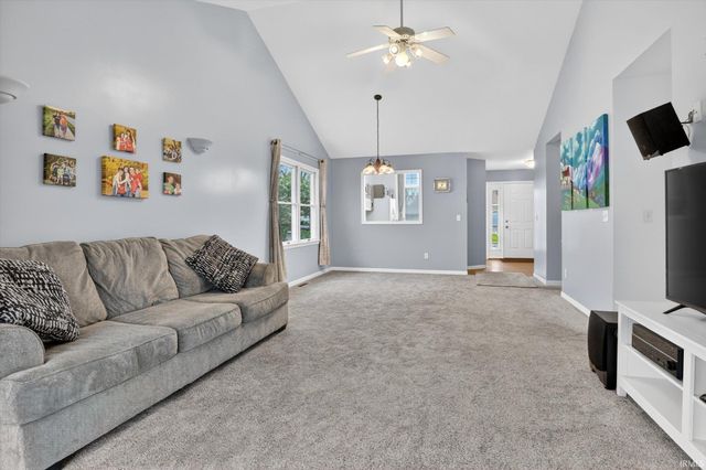 3221 W Wild Cherry Ridge, Mishawaka, IN 46544