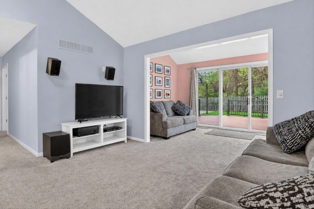 3221 W Wild Cherry Ridge, Mishawaka, IN 46544