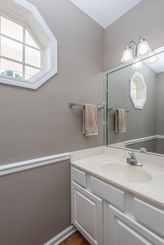 104 Cottage Garden Lane, Midway, KY 40347