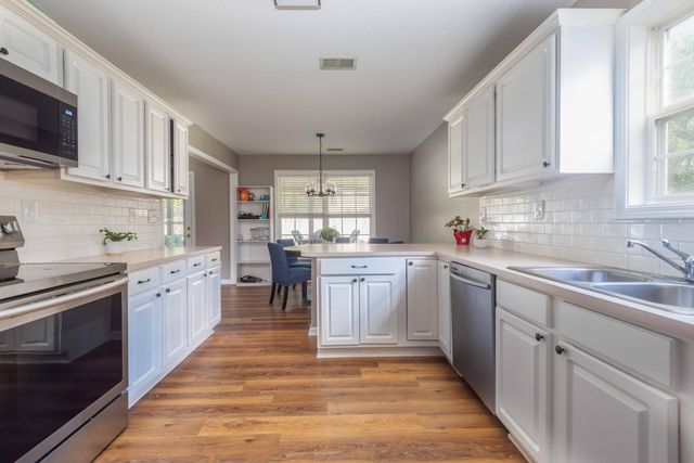 104 Cottage Garden Lane, Midway, KY 40347