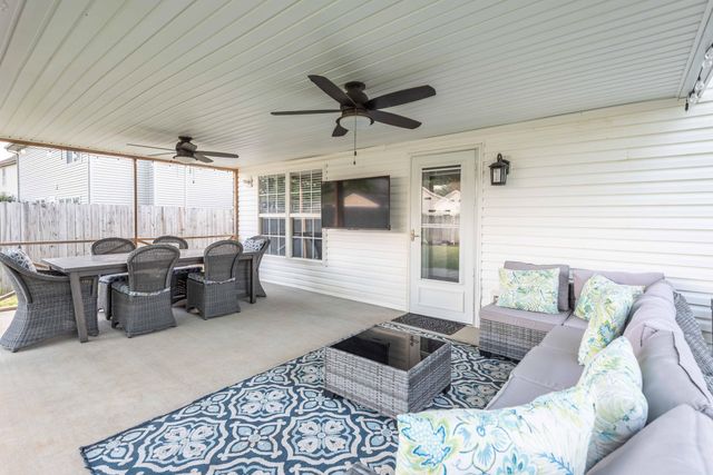 104 Cottage Garden Lane, Midway, KY 40347
