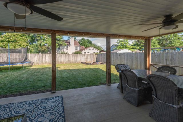 104 Cottage Garden Lane, Midway, KY 40347