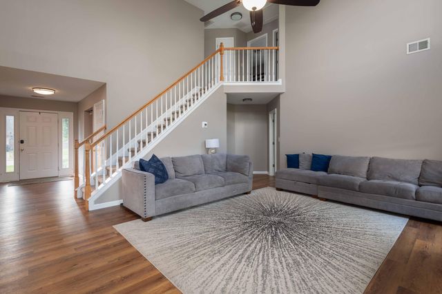 104 Cottage Garden Lane, Midway, KY 40347