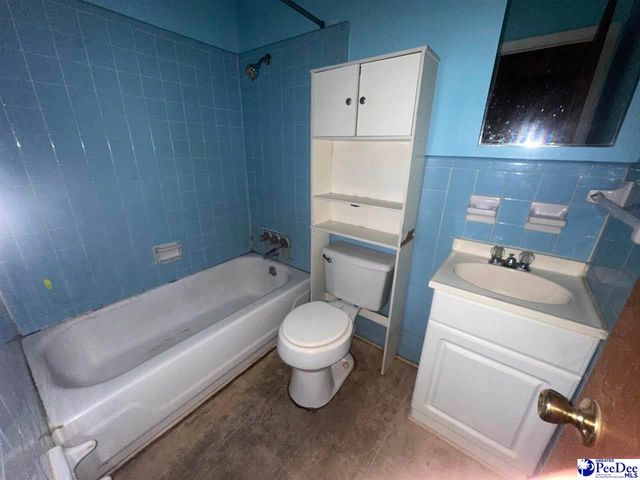 901 Franklin Dr, Pamplico, SC 29583