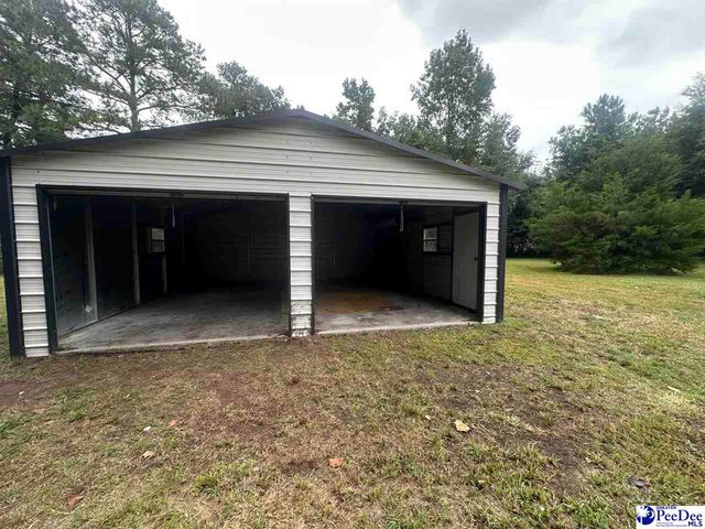 901 Franklin Dr, Pamplico, SC 29583