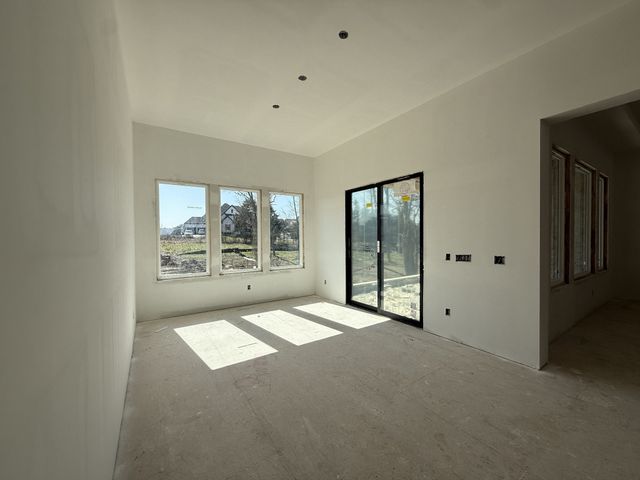 5705 Nola Dr, Arrington, TN 37014